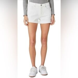 NWT-Lucky Brand White Boyfriend Shorts, Size 14/32.